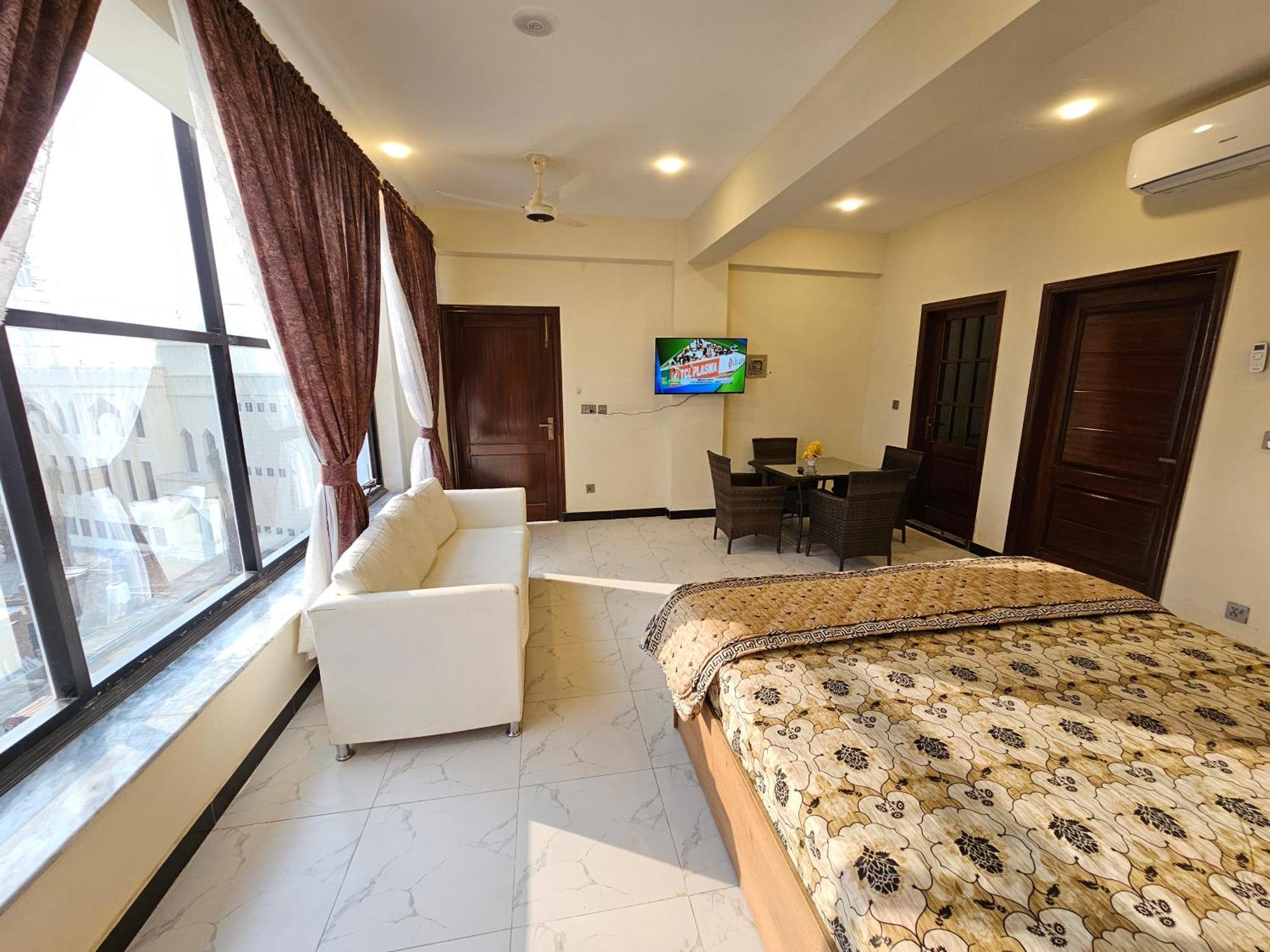 Motorway Majesty Suites Islamabad - Near Islamabad International Airport And Motorway Eksteriør bilde