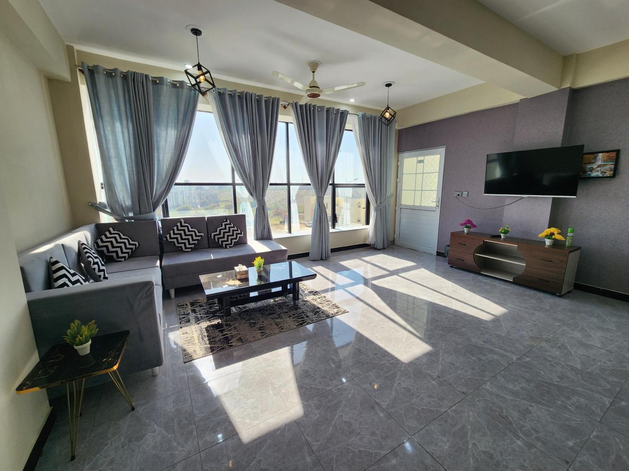 Motorway Majesty Suites Islamabad - Near Islamabad International Airport And Motorway Eksteriør bilde