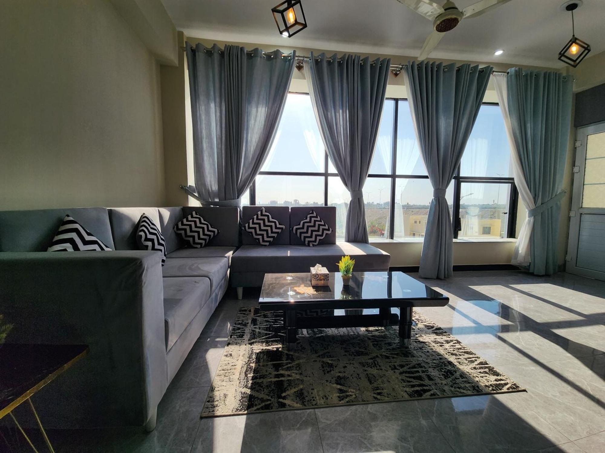 Motorway Majesty Suites Islamabad - Near Islamabad International Airport And Motorway Eksteriør bilde