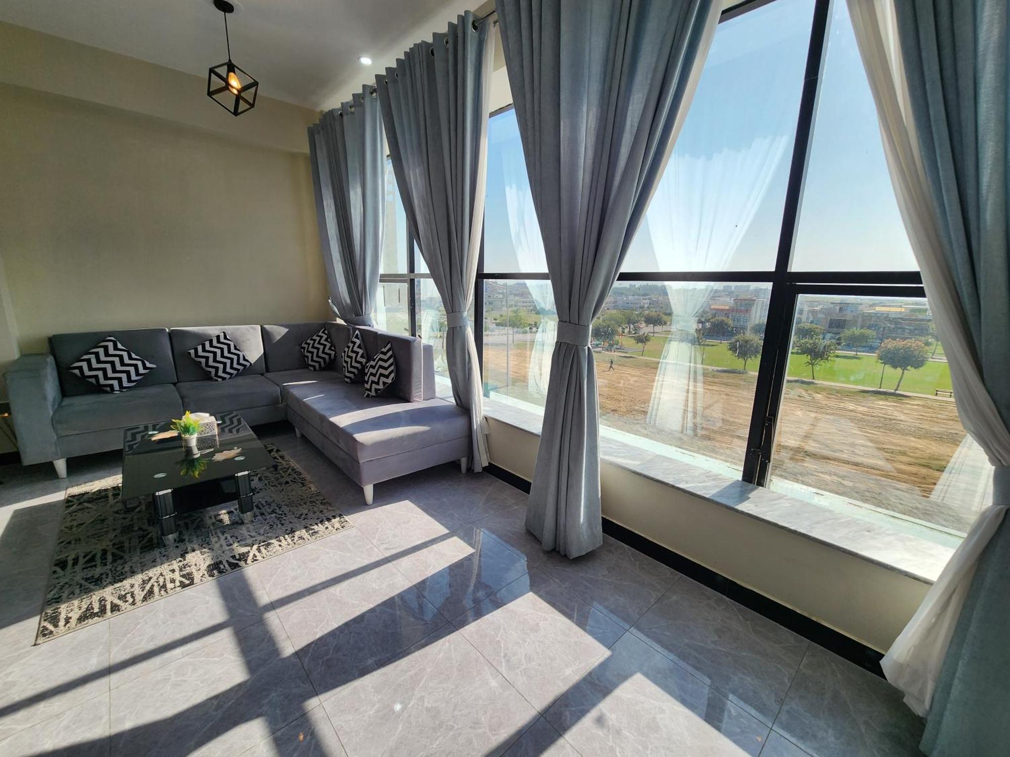 Motorway Majesty Suites Islamabad - Near Islamabad International Airport And Motorway Eksteriør bilde
