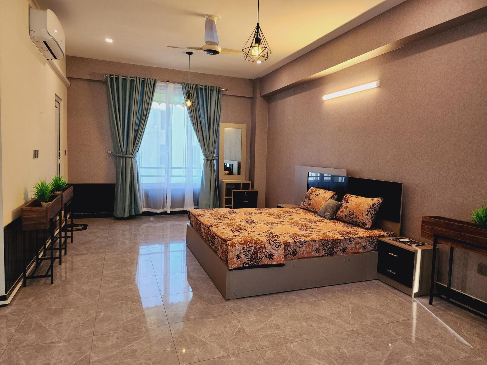 Motorway Majesty Suites Islamabad - Near Islamabad International Airport And Motorway Rom bilde