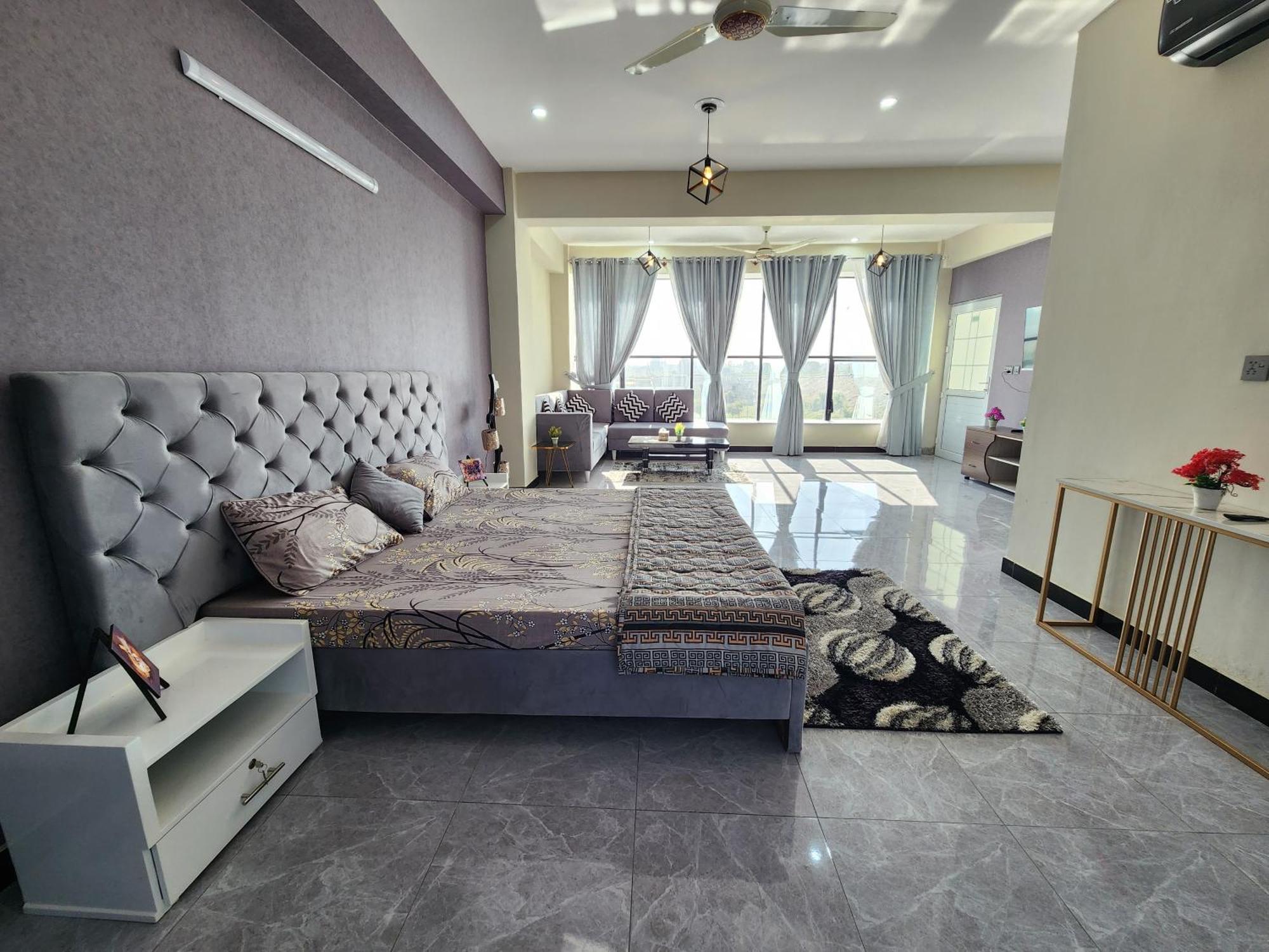 Motorway Majesty Suites Islamabad - Near Islamabad International Airport And Motorway Rom bilde